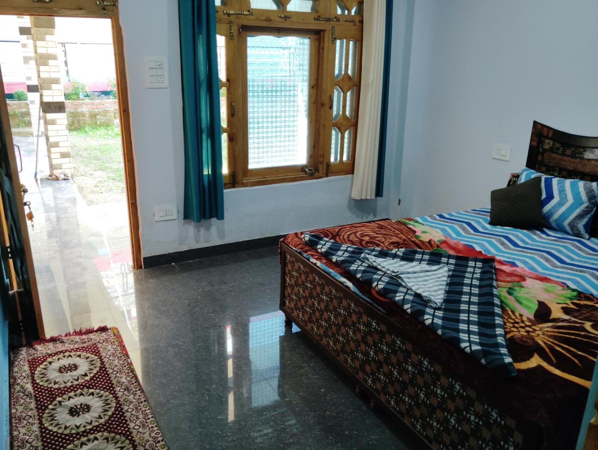 Hotel Dog N Hill Kasol Esterno foto