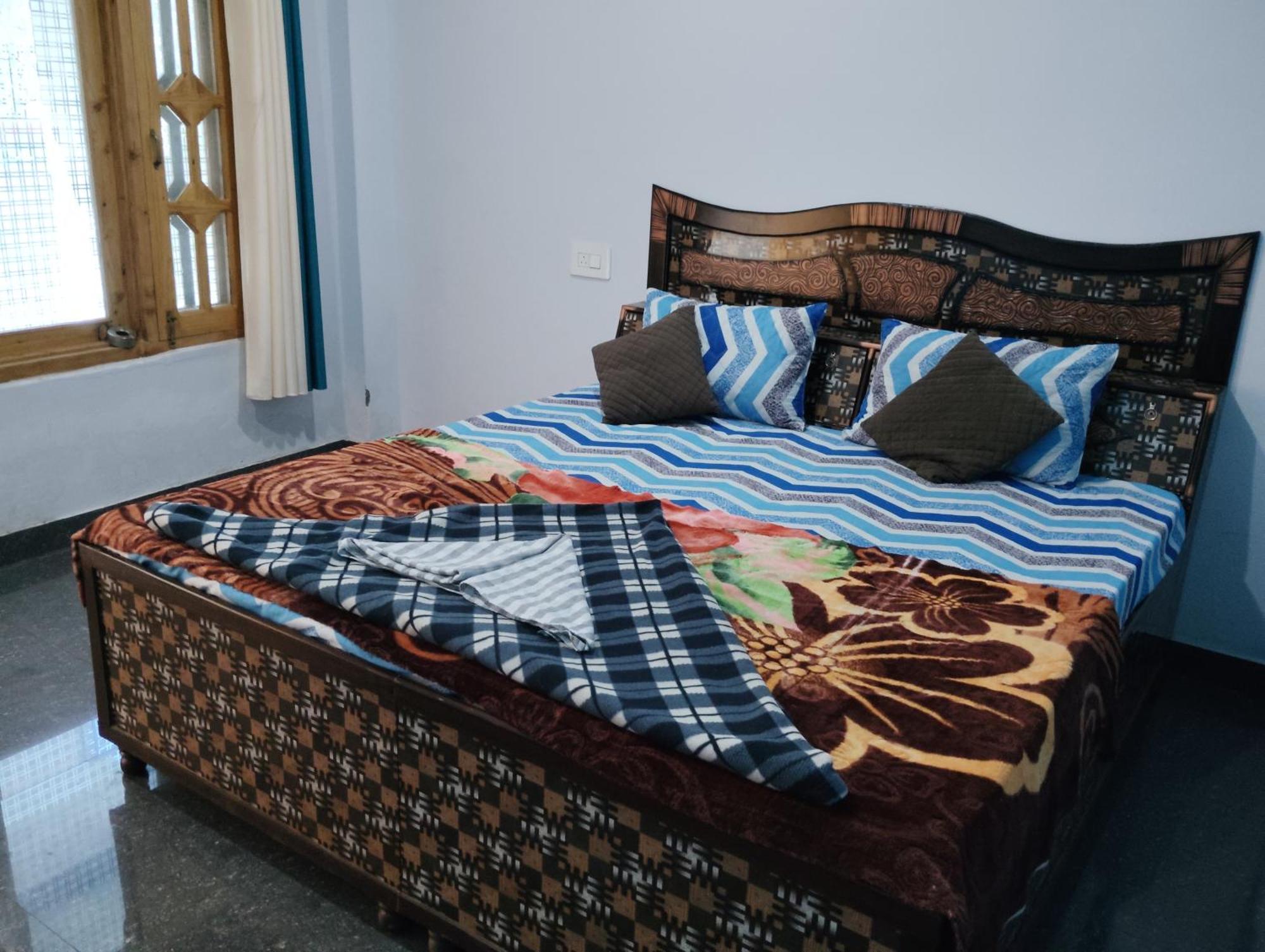 Hotel Dog N Hill Kasol Esterno foto
