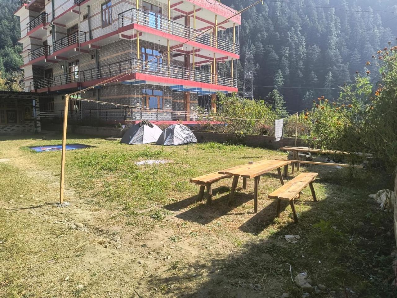 Hotel Dog N Hill Kasol Esterno foto